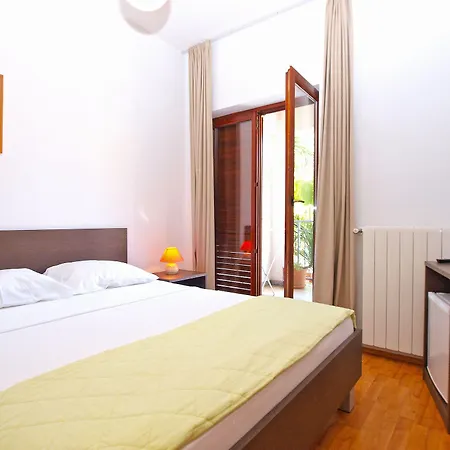 Ivica 1452 Guest house Fazana