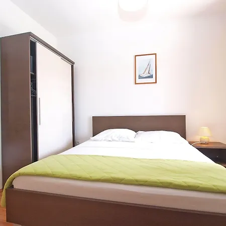 Guest house Ivica 1452