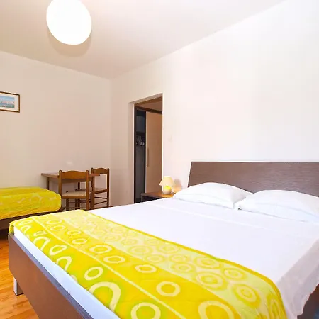 Guest house Ivica 1452