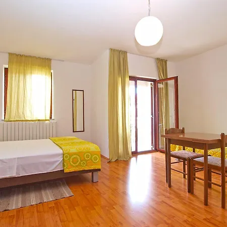 Ivica 1452 Guest house