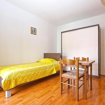Guest house Ivica 1452